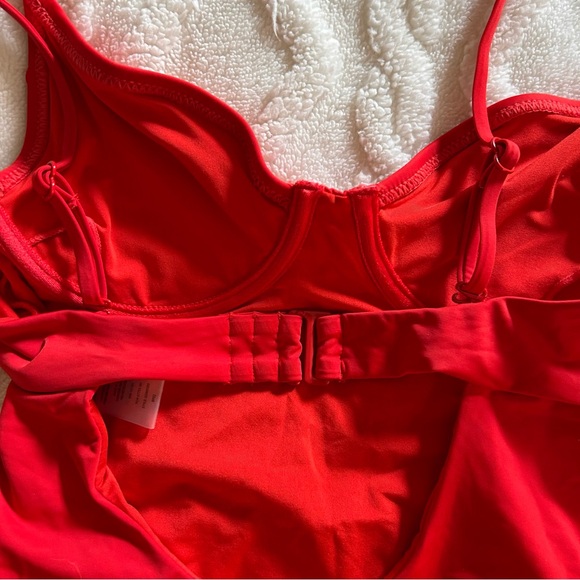 Good American Show Off One Piece Swimsuit in Bright Poppy Sz 1 NWT - Picture 6 of 11
